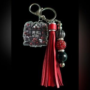 📚 Gothic Book Lover Keychain – 6.5” Long